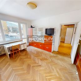 REZERVOVANÉ - Predaj, trojizbový byt Liptovský Hrádok - EXKLUZÍVNE HALO REALITY