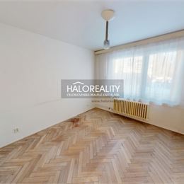 REZERVOVANÉ - Predaj, trojizbový byt Liptovský Hrádok - EXKLUZÍVNE HALO REALITY