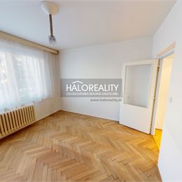 REZERVOVANÉ - Predaj, trojizbový byt Liptovský Hrádok - EXKLUZÍVNE HALO REALITY