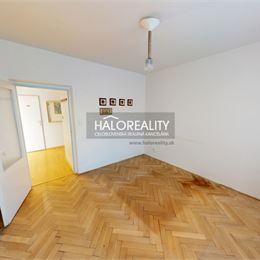 REZERVOVANÉ - Predaj, trojizbový byt Liptovský Hrádok - EXKLUZÍVNE HALO REALITY