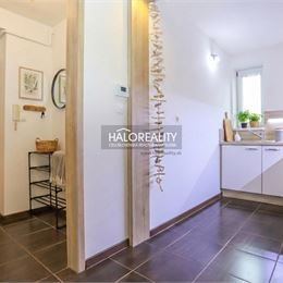 REZERVOVANÉ - Predaj, trojizbový byt Považská Bystrica, Lánska - EXKLUZÍVNE HALO REALITY