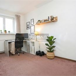 REZERVOVANÉ - Predaj, trojizbový byt Považská Bystrica, Lánska - EXKLUZÍVNE HALO REALITY