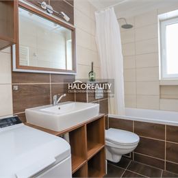 REZERVOVANÉ - Predaj, trojizbový byt Považská Bystrica, Lánska - EXKLUZÍVNE HALO REALITY
