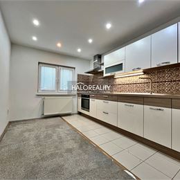 Predaj, rodinný dom Rybník, po čiastočnej rekonštrukcii, s krásnou záhradou, ihneď voľný - EXKLUZÍVNE HALO