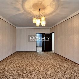 Predaj, trojizbový byt Levice, Rybníky III, po čiastočnej rekonštrukcii, s balkónom