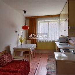 Predaj, trojizbový byt Nová Baňa - ZNÍŽENÁ CENA - EXKLUZÍVNE HALO REALITY