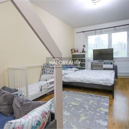 REZERVOVANÉ - Predaj, dvojizbový byt Považská Bystrica, Rozkvet - ZNÍŽENÁ CENA - EXKLUZÍVNE HALO REALITY