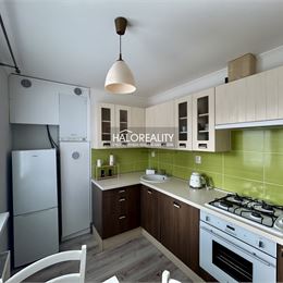 Predaj, trojizbový byt Prievidza, Sídlisko Mládeže - EXKLUZÍVNE HALO REALITY