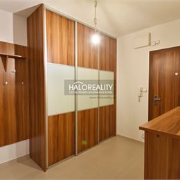 Predaj, dvojizbový byt Nová Baňa, ul. Nábrežná - EXKLUZÍVNE HALO REALITY