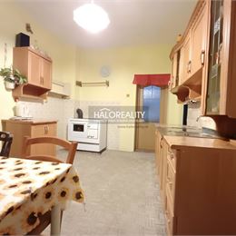 Predaj, rodinný dom Kľačno - ZNÍŽENÁ CENA - EXKLUZÍVNE HALO REALITY