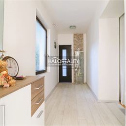 Predaj, rodinný dom Semerovo, trojizbový, priestranný pozemok - EXKLUZÍVNE HALO REALITY