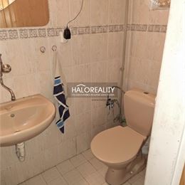 Predaj, chata Dobrá Voda, v objatí lesa