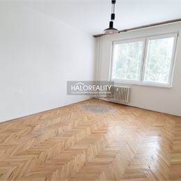 REZERVOVANÉ - Predaj, trojizbový byt Žiar nad Hronom, Vansovej - EXKLUZÍVNE HALO REALITY