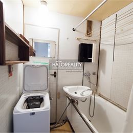 REZERVOVANÉ - Predaj, trojizbový byt Žiar nad Hronom, Vansovej - EXKLUZÍVNE HALO REALITY