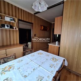 Predaj, trojizbový byt Prievidza, Dlhá Ulica - centrum - ZNÍŽENÁ CENA