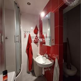 Predaj, dvojizbový byt Nová Baňa - ZNÍŽENÁ CENA - EXKLUZÍVNE HALO REALITY