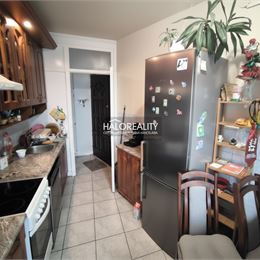 REZERVOVANÉ - Predaj, štvorizbový byt Levice, Rybníky I - ZNÍŽENÁ CENA