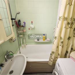 REZERVOVANÉ - Predaj, štvorizbový byt Levice, Rybníky I - ZNÍŽENÁ CENA