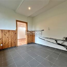 Predaj, dvojizbový byt Levice, Rybníky II, po čiastočnej rekonštrukcii, ihneď voľný