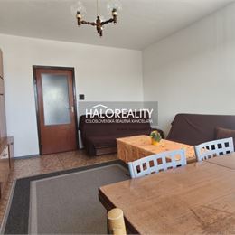 REZERVOVANÉ - Predaj, trojizbový byt Žiar nad Hronom, Centrum II - EXKLUZÍVNE HALO REALITY