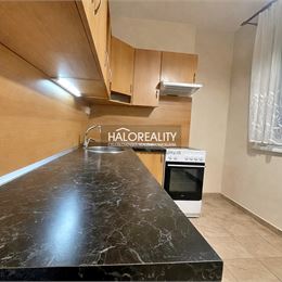 Predaj, trojizbový byt Levice, centrum