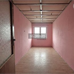 Predaj, rodinný dom Kolárovo, štvorizbový, čiastočná rekonštrukcia