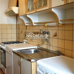 Predaj, jednoizbový byt s vlastnou záhradou a kúrením, Veľké Leváre - EXKLUZÍVNE HALO REALITY