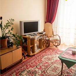 REZERVOVANÉ - Predaj, trojizbový byt Levice, Cigánka