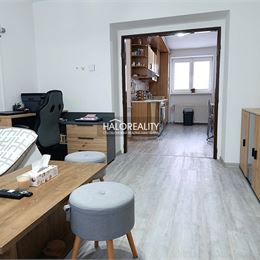 REZERVOVANÉ - Predaj, dvojizbový byt Nováky - EXKLUZÍVNE HALO REALITY