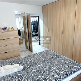 REZERVOVANÉ - Predaj, dvojizbový byt Nováky - EXKLUZÍVNE HALO REALITY