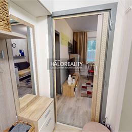 REZERVOVANÉ - Predaj, jednoizbový byt Ružomberok, Kľačno - EXKLUZÍVNE HALO REALITY