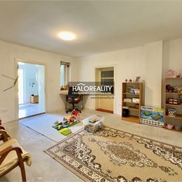 Predaj, rodinný dom Selice, štvorizbový, čiastočná rekonštrukcia