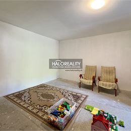 Predaj, rodinný dom Selice, štvorizbový, čiastočná rekonštrukcia