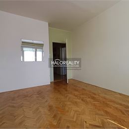 Predaj, trojizbový byt Turček, Horný Turček, garaž a parkovacie miesto - ZNÍŽENÁ CENA