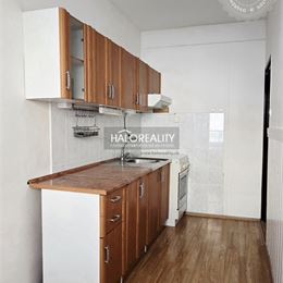 Predaj, trojizbový byt Levice, Rybníky V