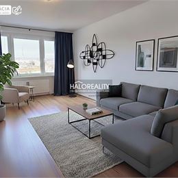 Predaj, trojizbový byt Lučenec, Červená Armáda (sídlisko Juh), príjemný, presvetlený s priestranným balkónom.