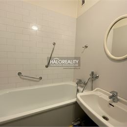 Predaj, trojizbový byt Valaská, Švermova