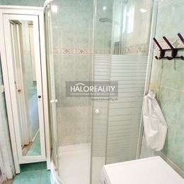 REZERVOVANÉ - Predaj, rodinný dom Radzovce, v okrajovej časti obce, bez priameho susedstva, s výbornou