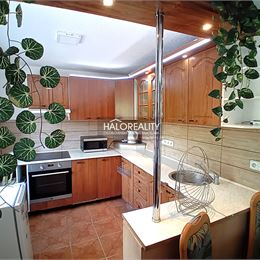 REZERVOVANÉ - Predaj, rodinný dom Radzovce, v okrajovej časti obce, bez priameho susedstva, s výbornou