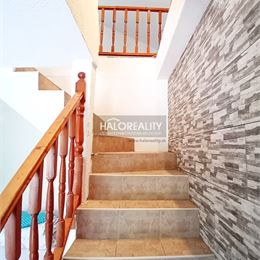 REZERVOVANÉ - Predaj, rodinný dom Radzovce, v okrajovej časti obce, bez priameho susedstva, s výbornou