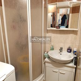 REZERVOVANÉ - Predaj, dvojizbový byt Nováky - EXKLUZÍVNE HALO REALITY