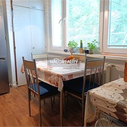 REZERVOVANÉ - Predaj, dvojizbový byt Nováky - EXKLUZÍVNE HALO REALITY