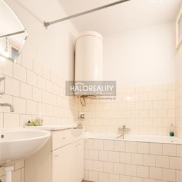 Predaj, rodinný dom Dvory nad Žitavou, dvojizbový, pôvodný stav - ZNÍŽENÁ CENA