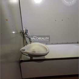 Predaj, jednoizbový byt Myjava, s balkónom