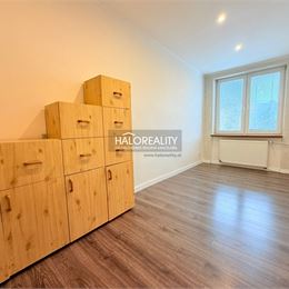 REZERVOVANÉ - Predaj, trojizbový byt Kráľovský Chlmec - EXKLUZÍVNE HALO REALITY