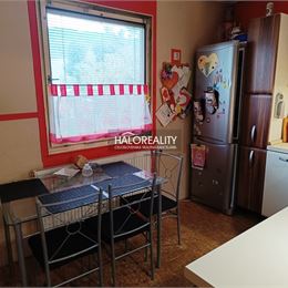 Predaj, trojizbový byt Švedlár