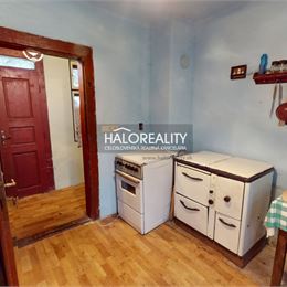 REZERVOVANÉ - Predaj, rodinný dom Ružomberok, Hrboltová, vhodný ako víkendová chalupa - EXKLUZÍVNE HALO