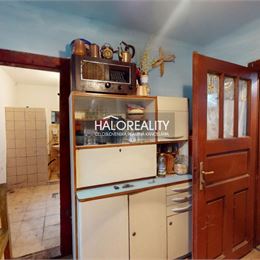 REZERVOVANÉ - Predaj, rodinný dom Ružomberok, Hrboltová, vhodný ako víkendová chalupa - EXKLUZÍVNE HALO