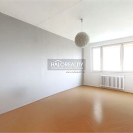 REZERVOVANÉ - Predaj, trojizbový byt Poltár - EXKLUZÍVNE HALO REALITY