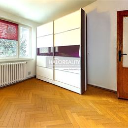 REZERVOVANÉ - Predaj, trojizbový byt Poltár - EXKLUZÍVNE HALO REALITY